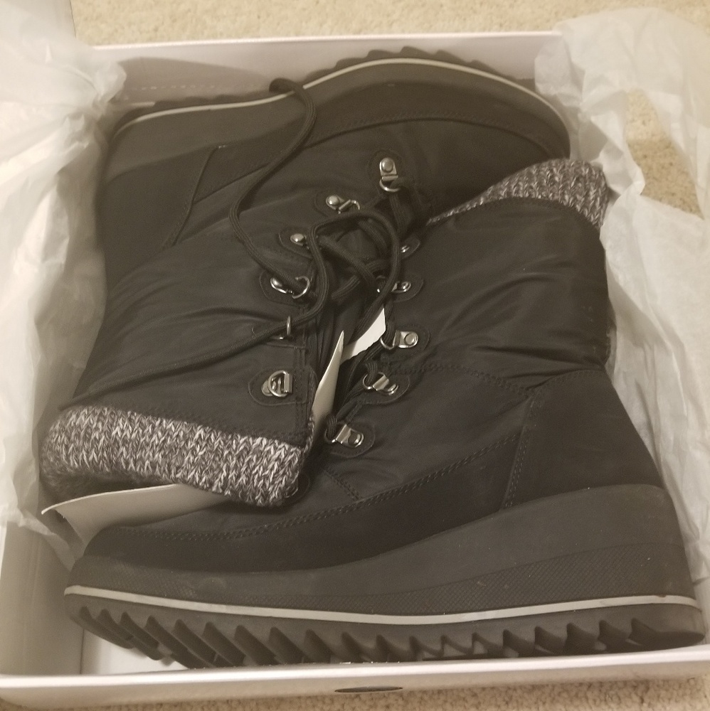 Nine West Snow Boots Size 11